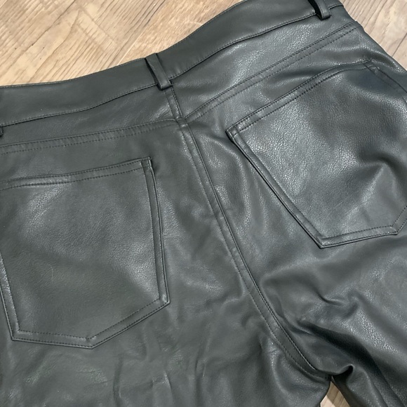 H&M Size 8 Fake Leather Pants - Picture 5 of 5